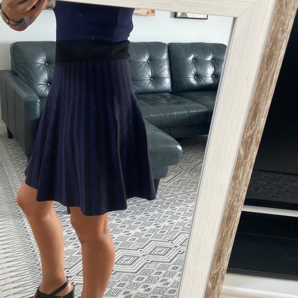 Guess Los Angeles dress - Picture 6 of 13